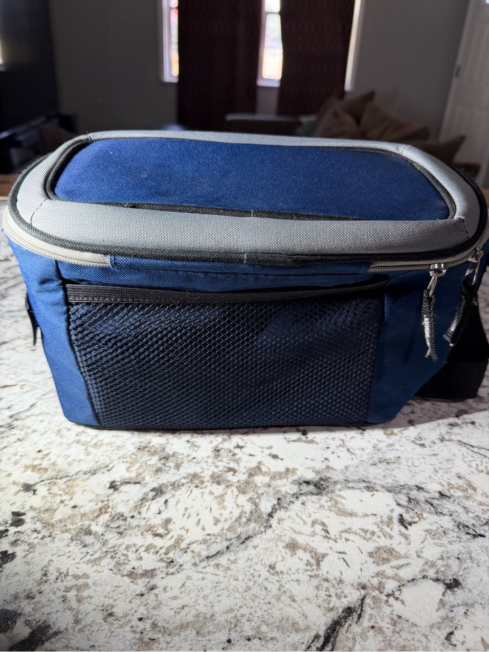 Coleman NFL Dallas Cowboys Cooler Bag 12 Can Adjustable Strap - Picture 8 of 9